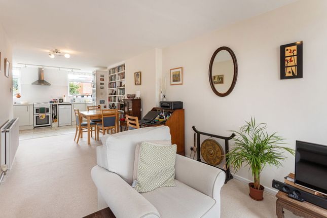 6 Harefields, Oxford photo 4