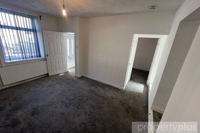 16, Hendrefadog, Rhondda Cynon Taff photo 4