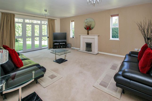 8, Brook Farm Close, Bishop's Stortford photo 2