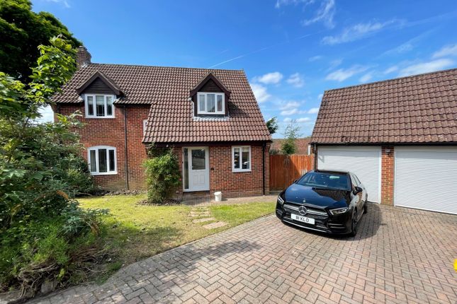 Thumbnail Detached house to rent in Queens Road, Kingsclere, Newbury