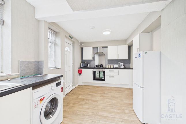 Room 2, 4 Hartlepool Close, Stockton-On-Tees photo 4