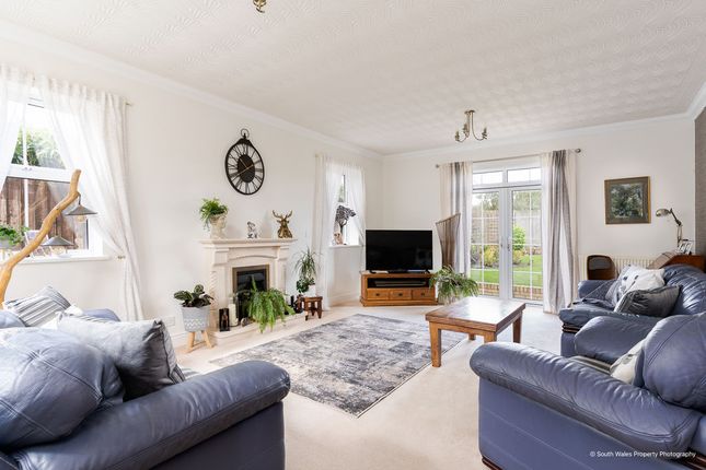 4, Cwrt St Cyres, Penarth photo 3