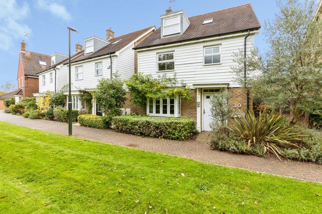 5-bed house on Heathcotes, West Sussex, £485,000