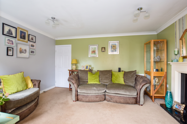 44, Telford Close, Castleford photo 3