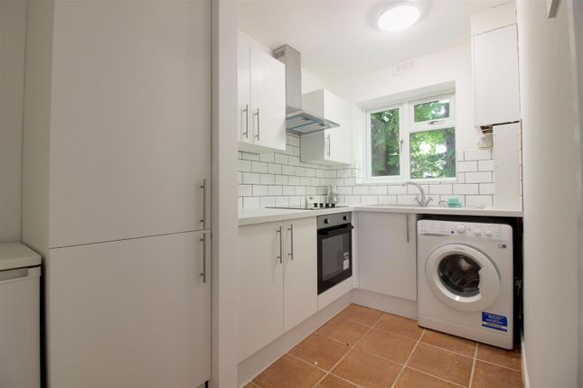 Thumbnail Flat to rent in Culloden Road, Enfield