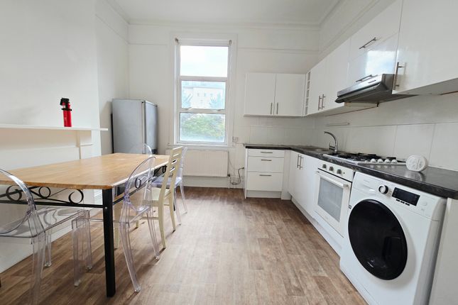 Hornsey Road, Holloway photo 2