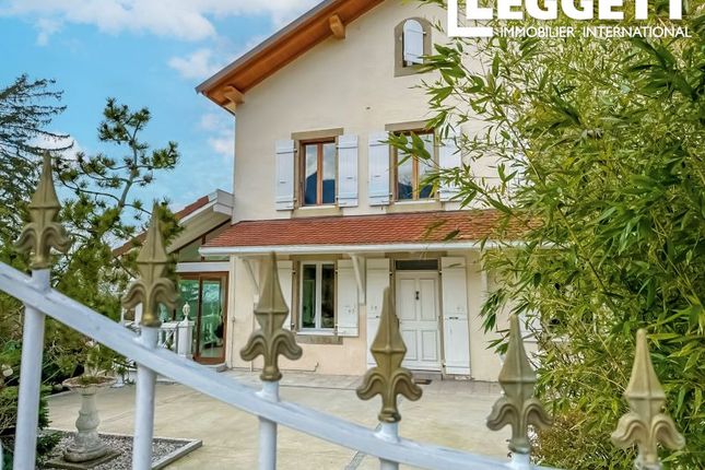 Thumbnail Villa for sale in Neydens, Haute-Savoie, Auvergne-Rhône-Alpes