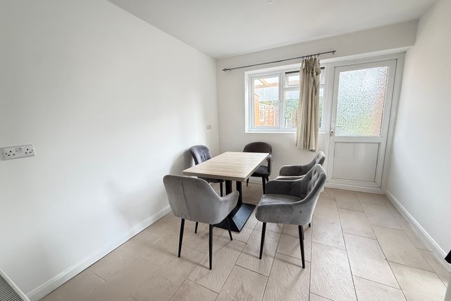 19, Ditton Road, Southall photo 3