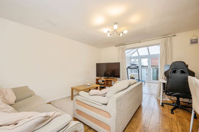 38, Grosvenor Drive, Derby photo 4