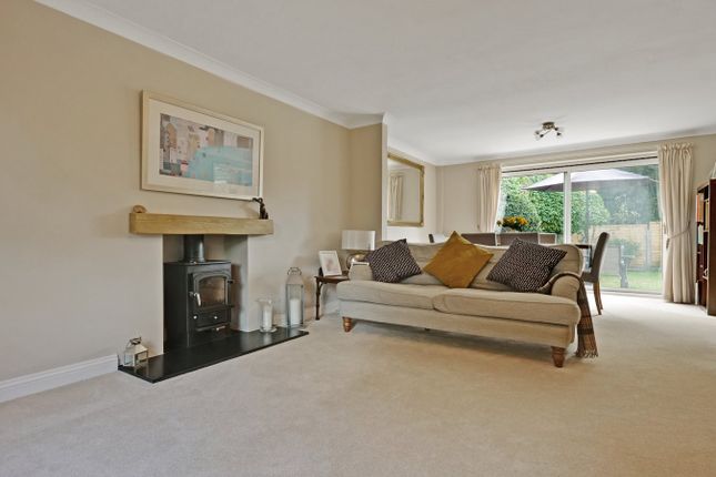 19, Durrant Way, Lymington photo 4