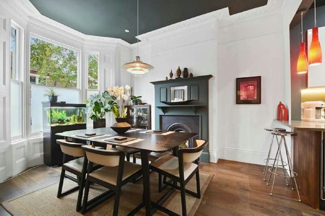 16, Dresden Road, London photo 4