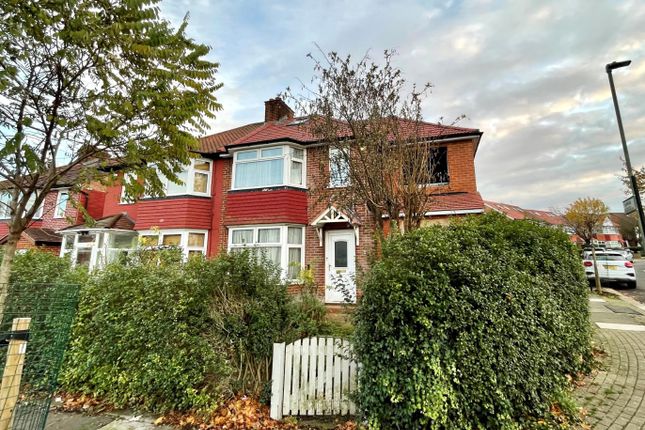 Thumbnail Detached house for sale in Pennine Drive, Golders Green Estate