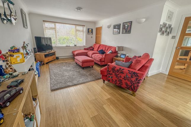 14, Egdon Drive, Wimborne photo 2