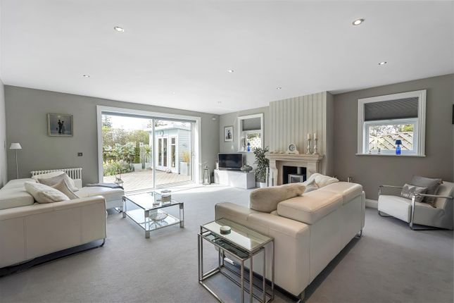 6, Hallgarth Court, Richmond photo 2
