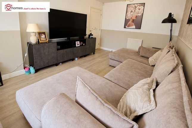 New Croft Drive, Willenhall photo 3