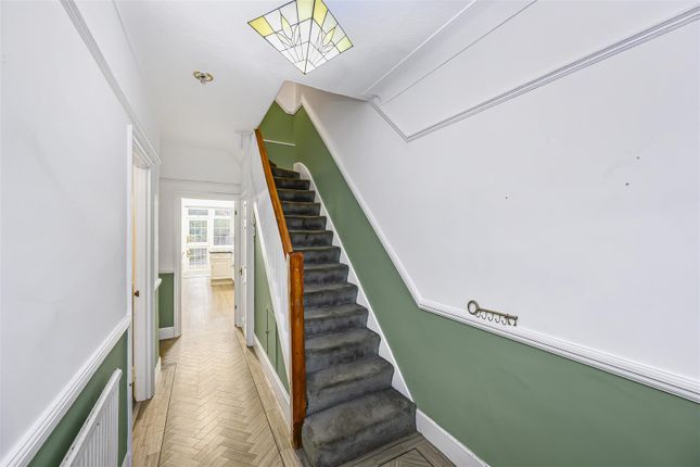 Mayfield Road, North Chingford photo 2