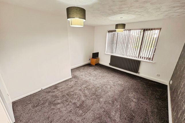 4, Sandalwood Close, Willenhall photo 4