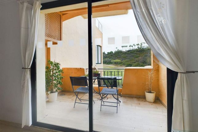 Apartment for sale in Castillo De La Duquesa, Andalusia, Spain