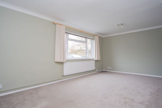 4 Williams Close, Huntingdon photo 3