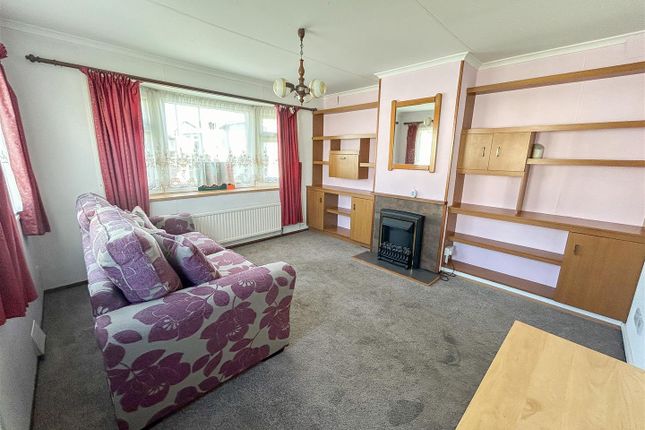 Mobile/park home for sale in Meadowview Park, St. Osyth Road, Little Clacton, Clacton-On-Sea