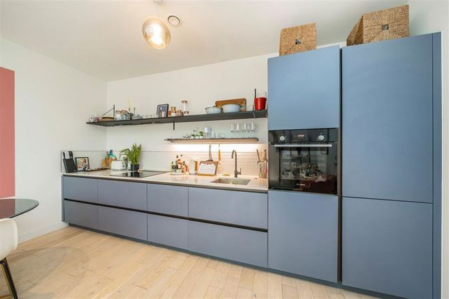 22, Tramyard Apartments, 266, Balham High Road, London photo 3