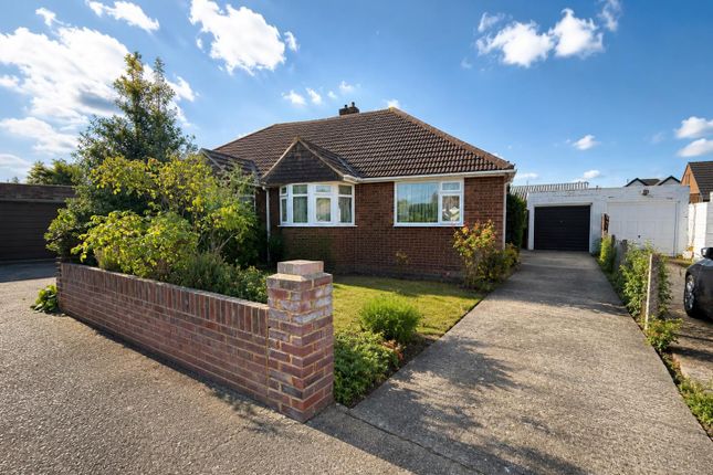 2-bed house on 8, Montrose Close, Ashford, £425,000