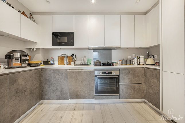 61, Victoria Avenue photo 2