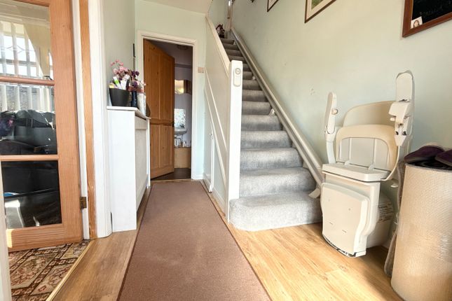 27, Midfield Estate, Pontypool photo 2