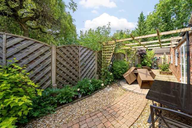 7, Harrowby Close, Lincoln photo 4