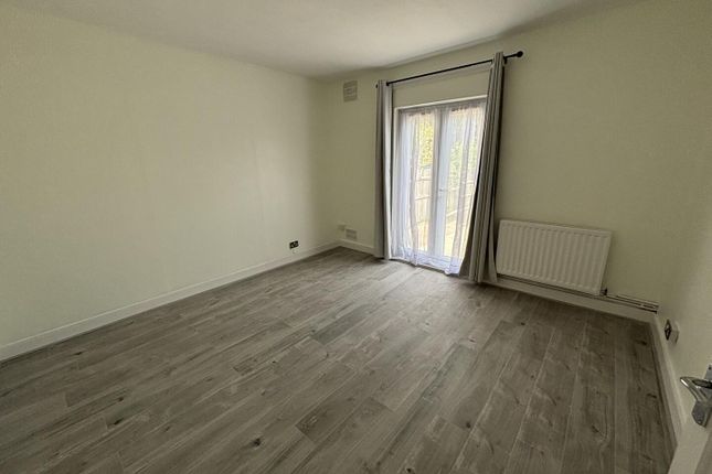 40, Apsley Road, South Norwood photo 4