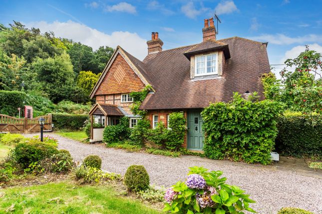Ivy Cottage,, Horsham Road, Dorking photo 2