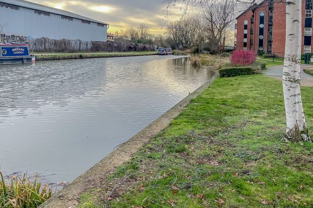 107, West Dock The Wharf, Leighton Buzzard photo 2