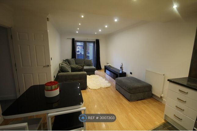 Apartment, Green Lane, Mossley Hill, Liverpool photo 2