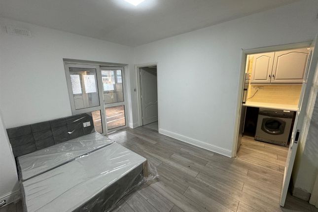 End terrace house for sale in Marlborough Road, Southall