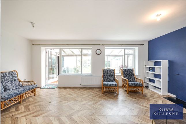 3, Mossendew Close, Uxbridge photo 4
