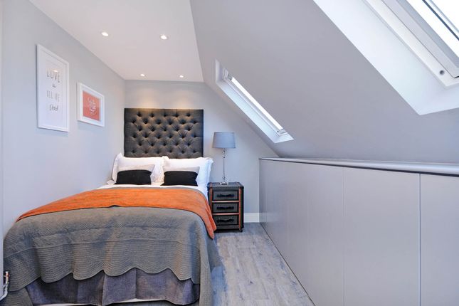 Terraced house to rent in Wessex Gardens, Golders Green