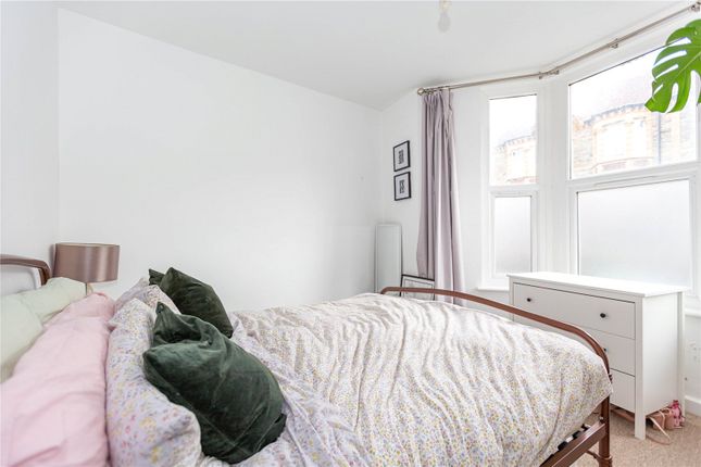 Flat to rent in Camden Road, Southville, Bristol
