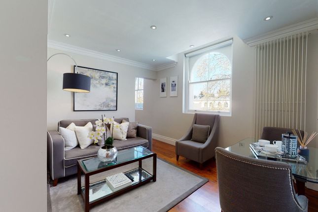 2 bed flat to rent in Kensington Gardens Square, London W2