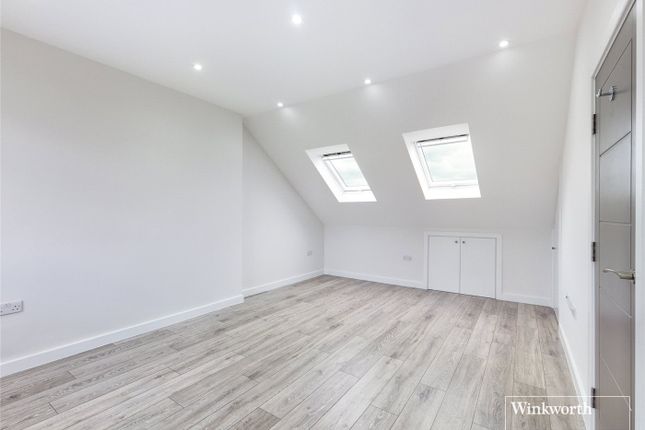 Flat 2, 64, Ravenscroft Avenue, Wembley photo 2