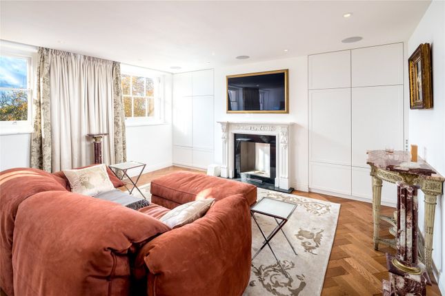 Flat to rent in Cumberland Terrace, London