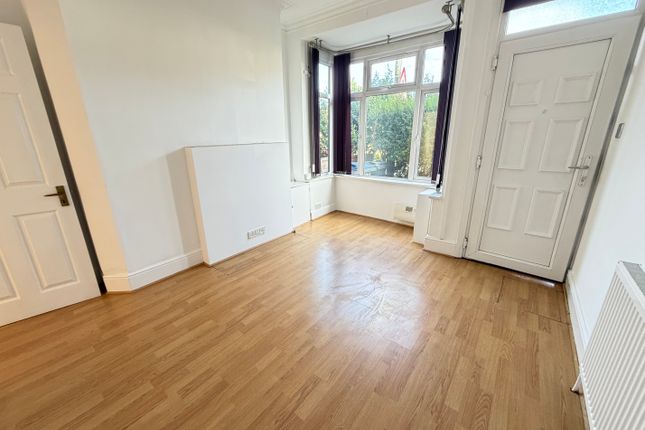195, Harborne Lane, Birmingham photo 3