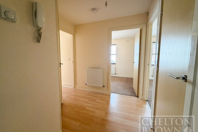 56, Farnborough Drive, Northamptonshire photo 4