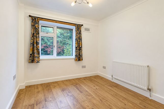 93 Banstock Road, Edgware photo 5