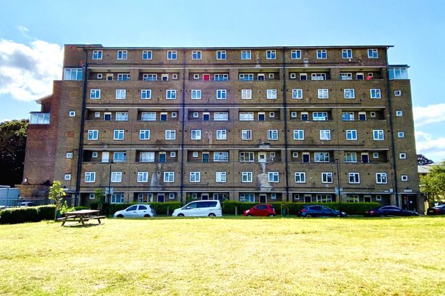 Thumbnail Maisonette for sale in Leigham Court Road, London