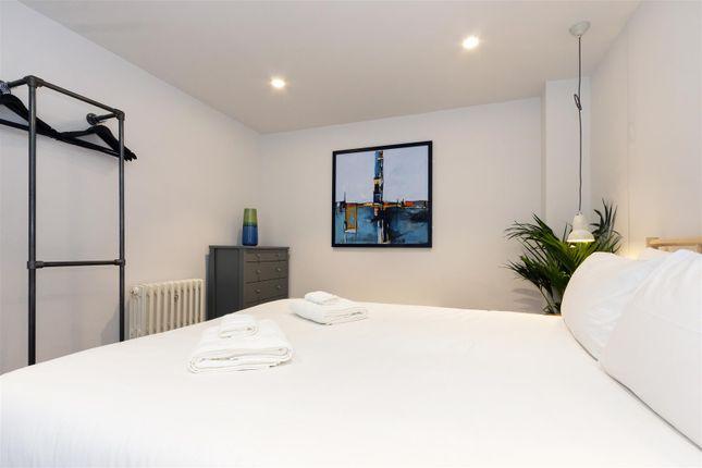 Flat to rent in The Clerkenwell Loft, Club Row, Shoreditch