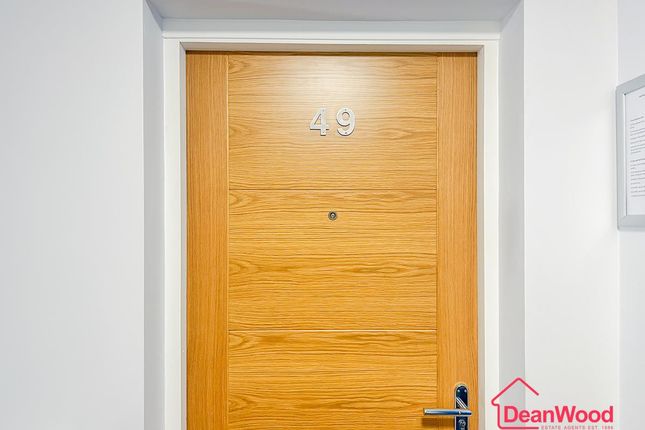 49, Piccadilly Court, Queens Promenade, Douglas photo 3