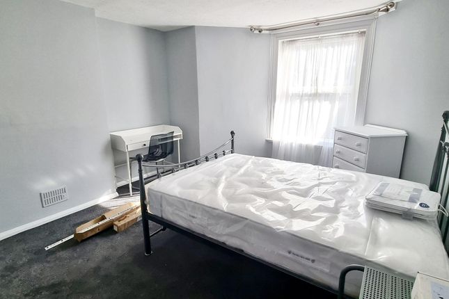 Room to rent in Wellesley Road, Eastbourne