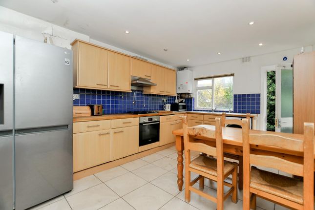 26B, West Bank, London photo 3