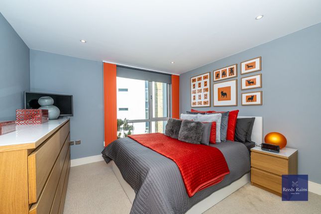 Flat 316, Grant House, 90, Liberty Street, London photo 4