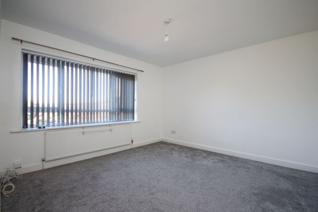 3, Thomas Court, Toppings Green, Bromley Cross, Bolton photo 2